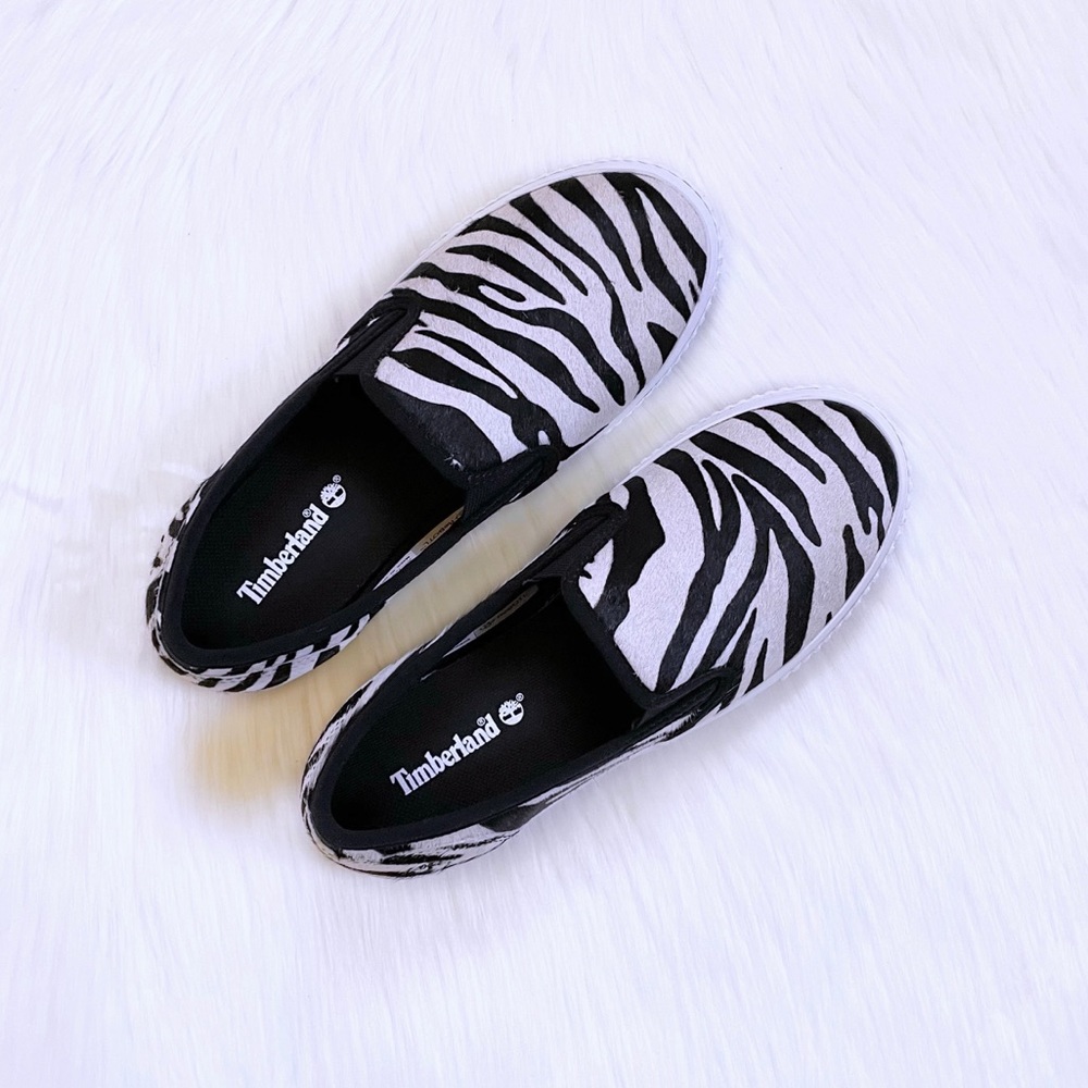 Timberland Women’s Skyla Bay Zebra Calf Hair Slip-On Shoes - Picture 3 of 7